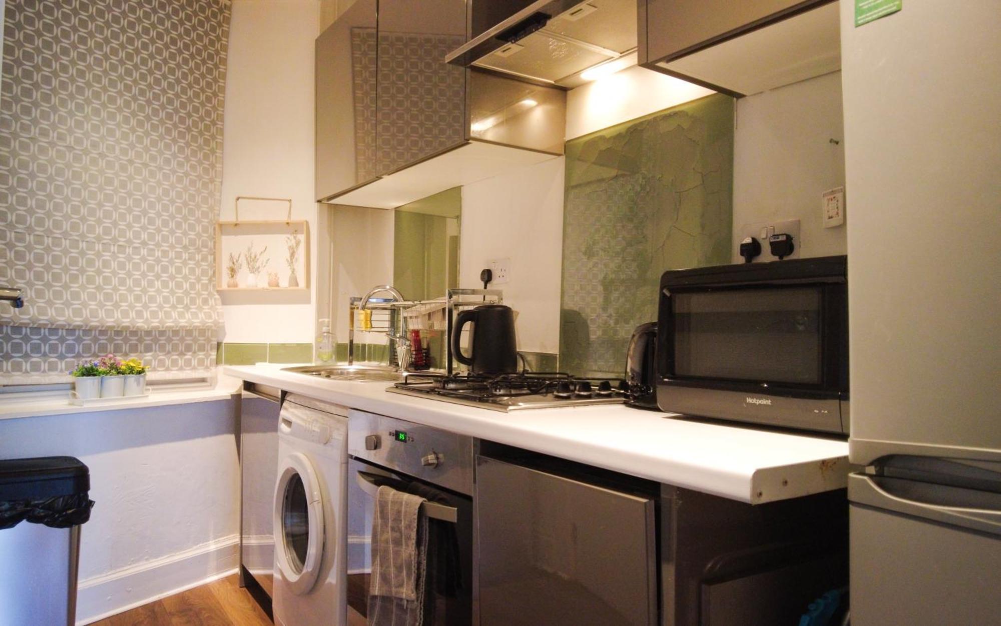 1 Bedrooms Flat In Central Edinburgh Haymarket, Heart Of Edinburgh Flat Sleeps 4 , ภายนอก รูปภาพ